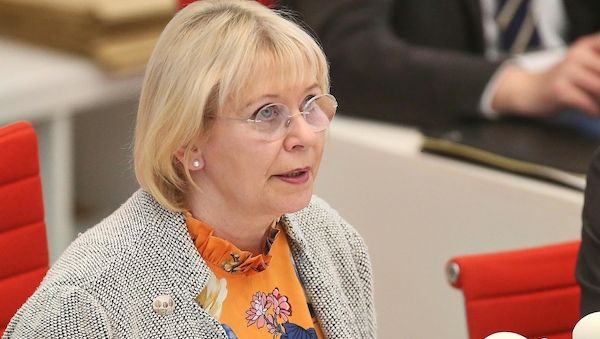 Liedtke ruft zu Verteidigung der Grundgesetz-Werte auf