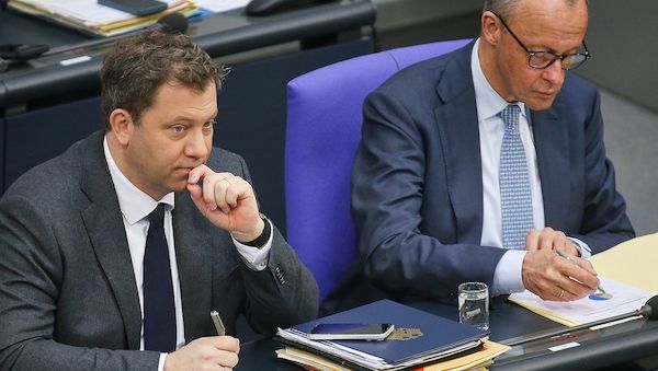 Ifo-Chef Fuest sieht Bundesregierung auf "Crashkurs"