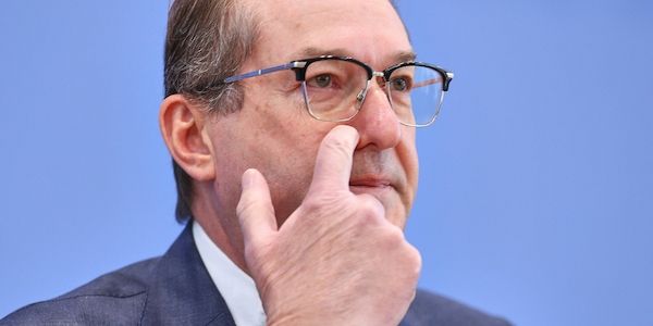 Dobrindt kritisiert Warnungen vor AfD-Staatsstreich