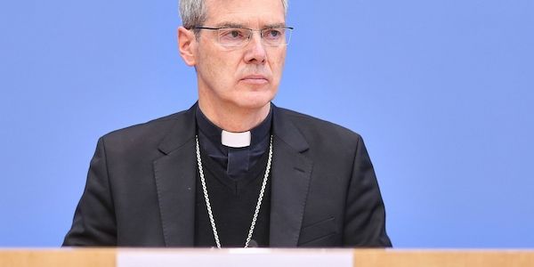 Bischof Wilmer: Papst-Enzyklika soll Antwort auf Tech-Riesen geben