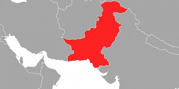 Mindestens 24 Tote bei Selbstmordanschlag auf Zug in Pakistan