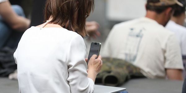 Umfrage: Mehrheit für geringere Smartphone-Nutzung in der Freizeit