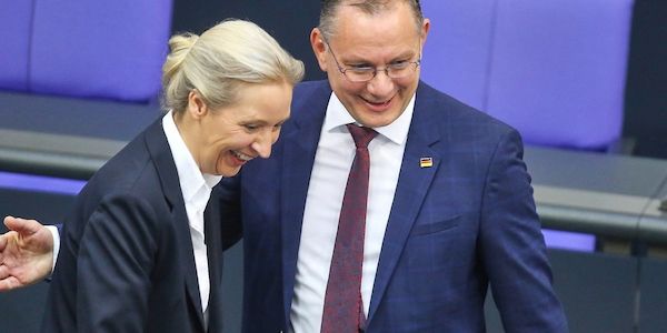 Forsa: AfD trotz leichter Verluste weiter vor Union