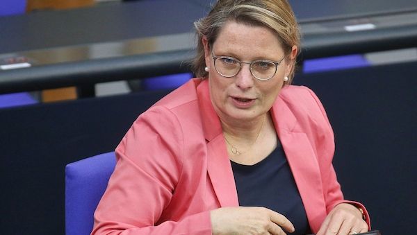 Hubig treibt Bauprojekt für Stiftung Forum Recht voran
