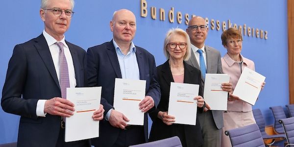 Wirtschaftsweise kappen Konjunkturprognose