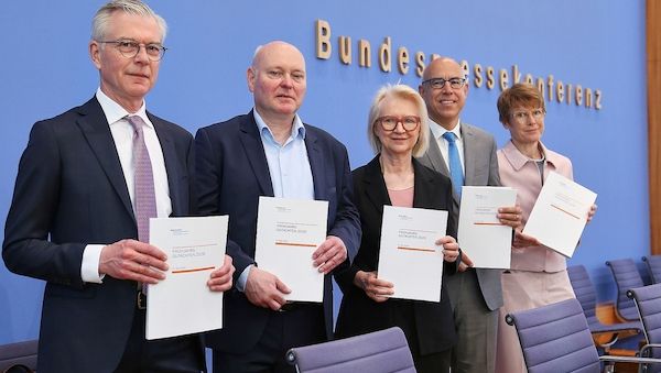 Wirtschaftsweise kappen Konjunkturprognose