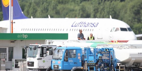 Regierung hält Kerosinversorgung bis Ende Juni für gesichert