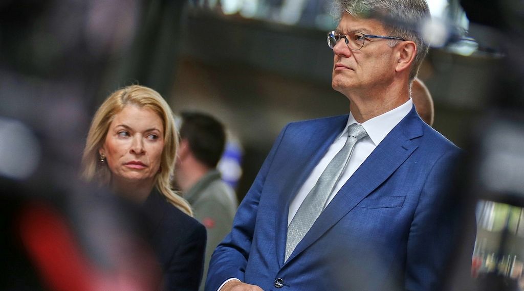 Schnieder erhöht Druck auf Bahn-Chefin Palla