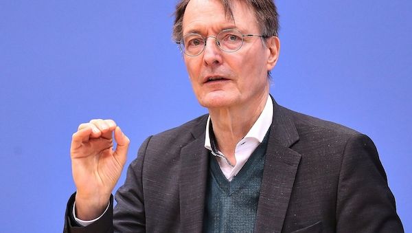 Lauterbach will weitere Ebola-Patienten aus USA aufnehmen