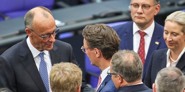 Grünen-Chef kritisiert Spekulationen um Kanzlerwechsel