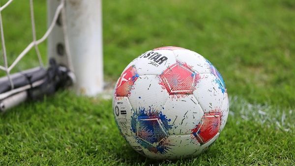 Zoll warnt vor Kauf gefälschter WM-Trikots im Internet