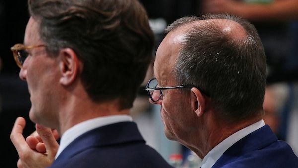Regierungssprecher: Gerücht um Kanzlertausch "nicht relevant"