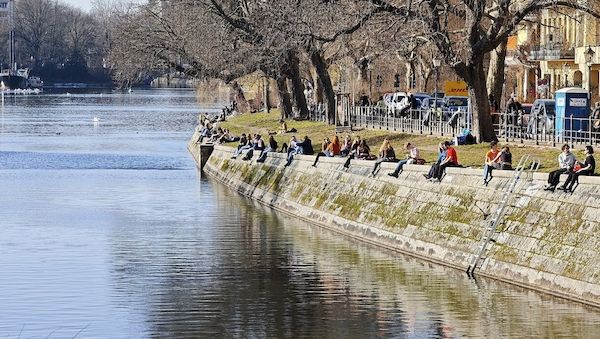 Frühling 2026 war sehr mild, sonnig und zu trocken