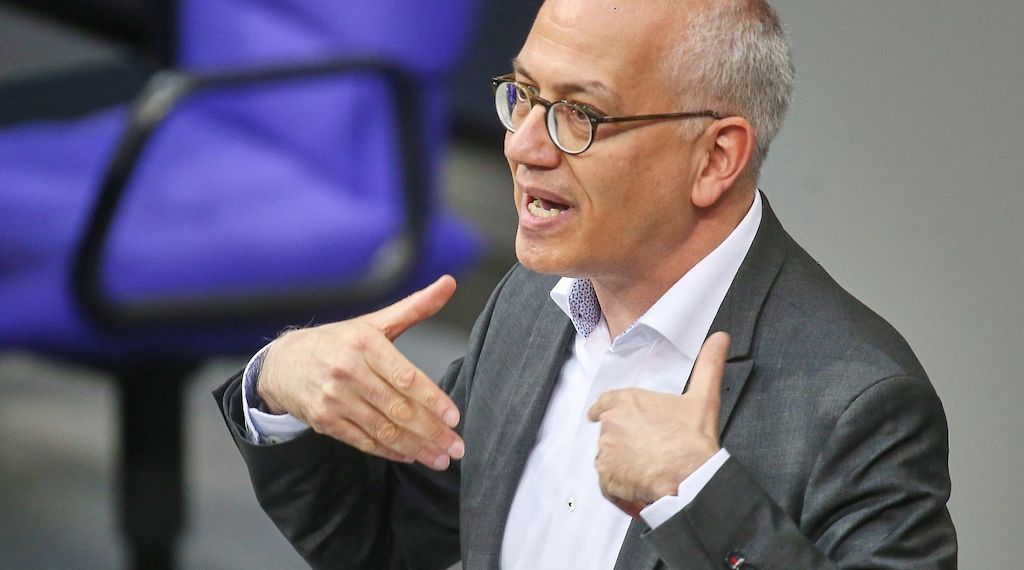 Al-Wazir begrüßt Anklage gegen Scheuer wegen Maut-Skandal