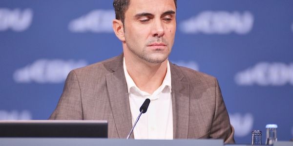 Buckelwal-Initiative: CDU wirft Minister teure Tierquälerei vor