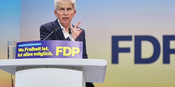 Strack-Zimmermann kündigt weitere Debatten über FDP-Kurs an