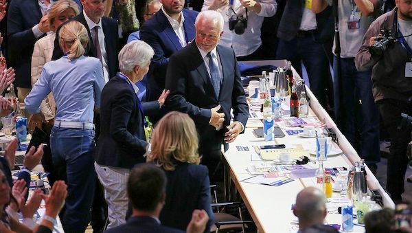 Strack-Zimmermann kontert Kubicki-Kritik an Kandidatur