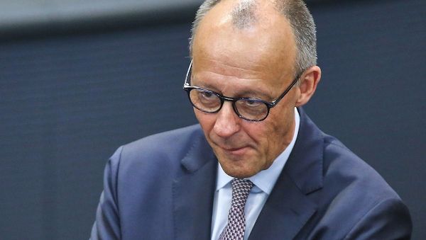 Verdi-Chef verteidigt Buhrufe gegen Merz