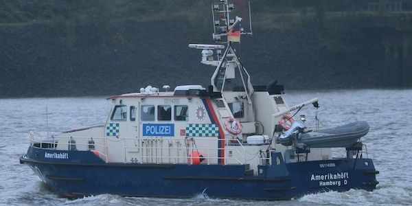 Tödlicher Unfall im Schiffsbetrieb in Hamburg-Waltershof