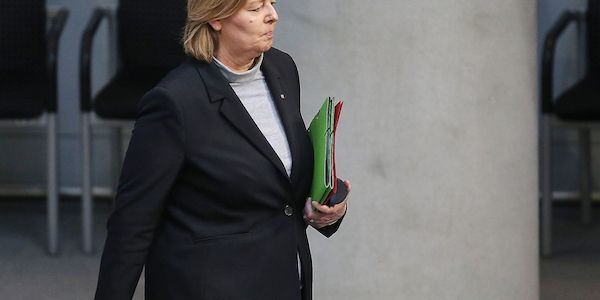 Bundesarbeitsministerin fordert Digitalsteuer