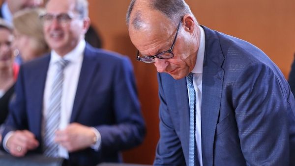 Infratest: Union sackt auf niedrigsten Wert seit vier Jahren