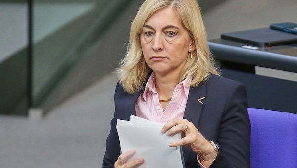 Patientenschützer kritisieren Warkens Pflegereform