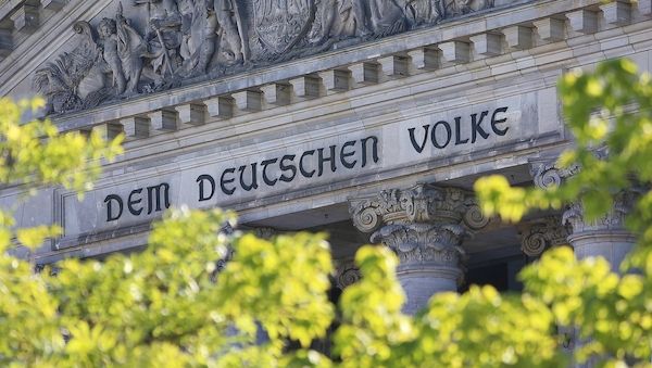 Bilger lehnt Streichung der Sommerpause ab