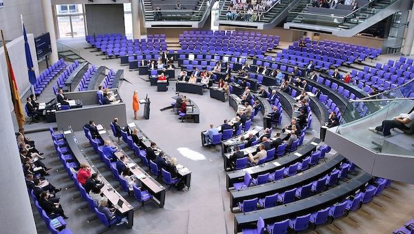 Miersch: Abgeordnete sollen in gesetzliche Rente einzahlen