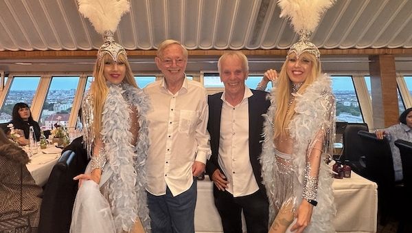 Die große Jubiläumssommernacht zum 100. Geburtstag des Berliner Funkturms begeisterte Gäste und Prominenz.