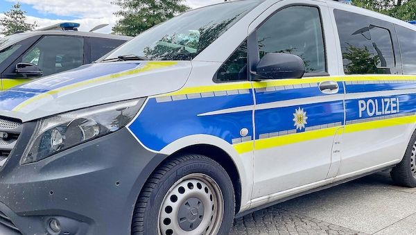 Schwerer Unfall auf der Nuthestraße in Potsdam: Fünf Verletzte
