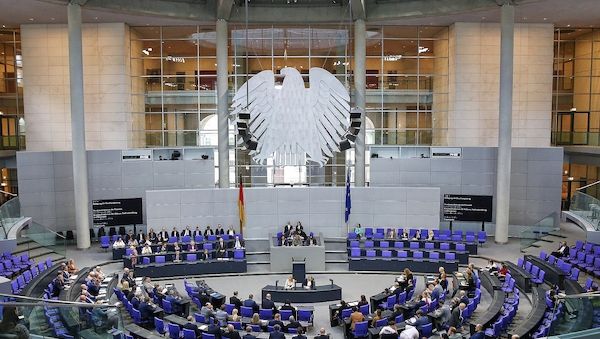 Forsa: Mehrheit will an Gesetz zur Politiker-Beleidigung festhalten