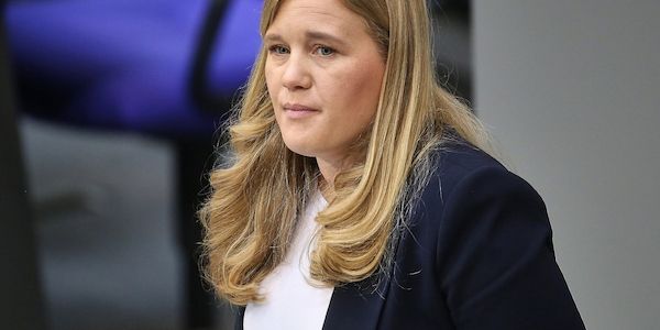 Ortleb kritisiert verpasste Umsetzung von EU-Lohntransparenz-Regeln