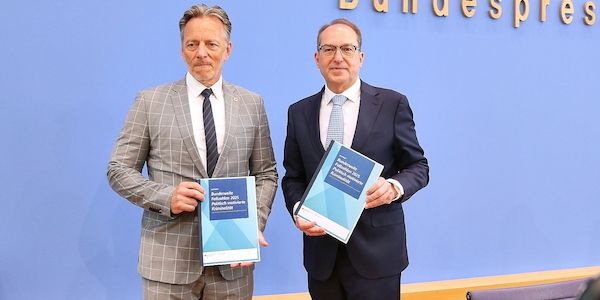 Dobrindt wertet Maßnahmen gegen Reichsbürger als Erfolg