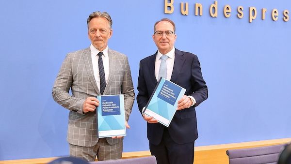 Dobrindt wertet Maßnahmen gegen Reichsbürger als Erfolg