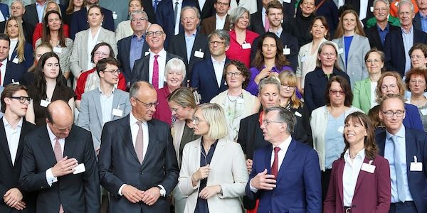 Ehrenamtliche Initiativen im Kanzleramt ausgezeichnet