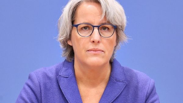Missbrauchsbeauftragte fordert verschärften Jugendschutz