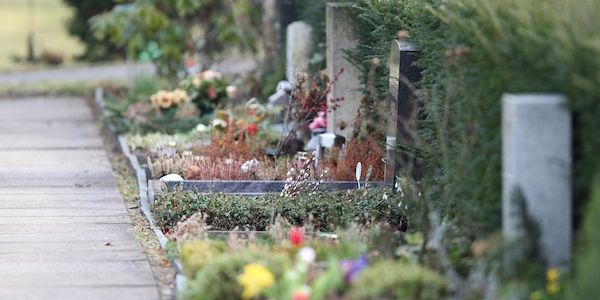 Zahl der Sterbefälle in NRW sinkt drittes Jahr in Folge