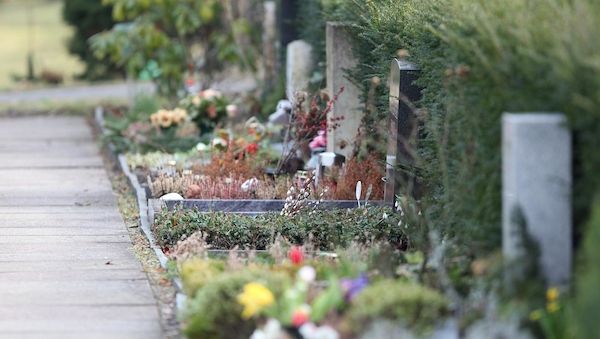 Zahl der Sterbefälle in NRW sinkt drittes Jahr in Folge