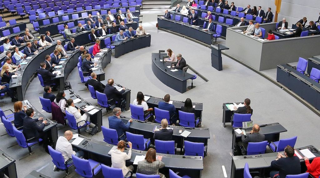 Koalition erwägt schärferen Geheimschutz im Bundestag