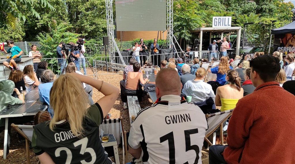 CSU fordert Gleichheit für Public Viewing bei Frauen-WM 2027