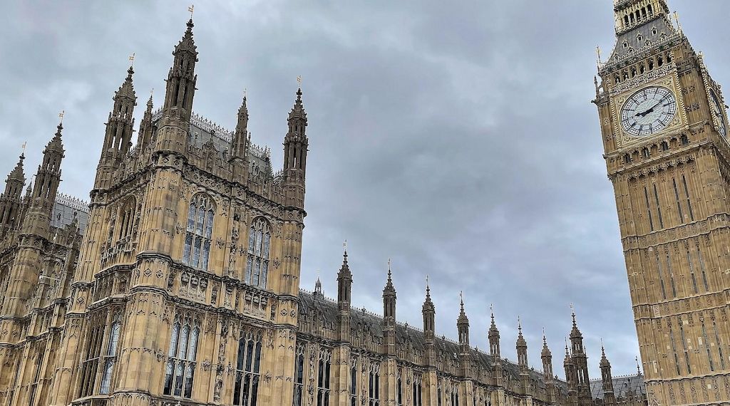 Britischer Verteidigungsminister tritt wegen Haushaltsstreit zurück