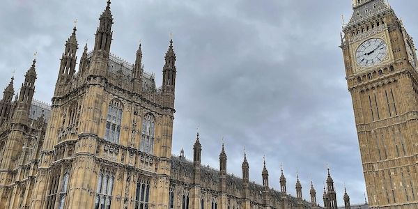 Britischer Verteidigungsminister tritt wegen Haushaltsstreit zurück