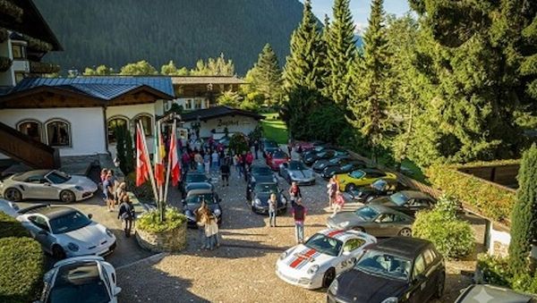 Faszination Porsche – Leidenschaft trifft auf alpine Perfektion: Das 911er-Treffen im 5-Sterne SPA Hotel Jagdhof im Stubaital