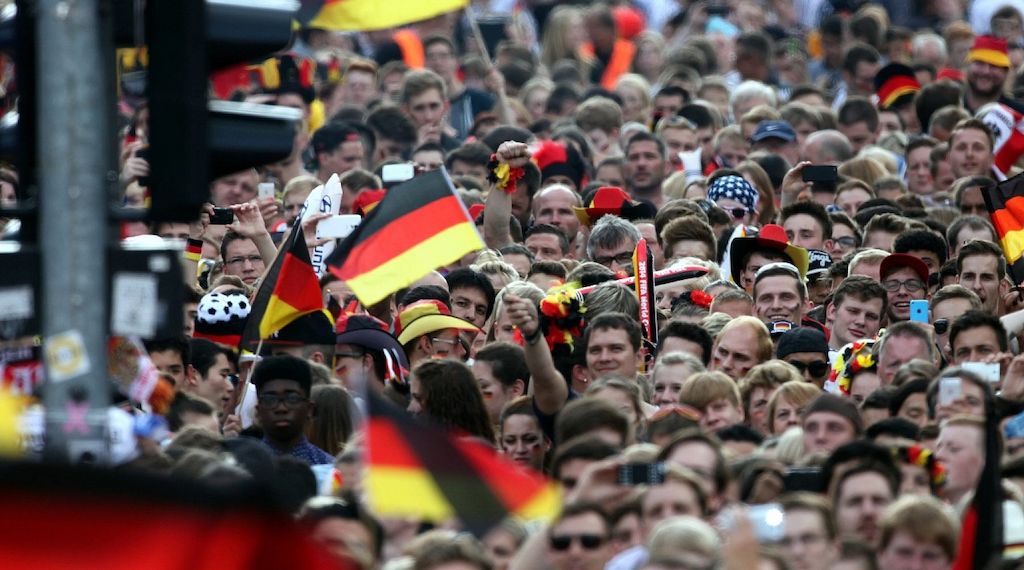 Wissenschaftler wollen zur WM "Fußballfieber" erforschen
