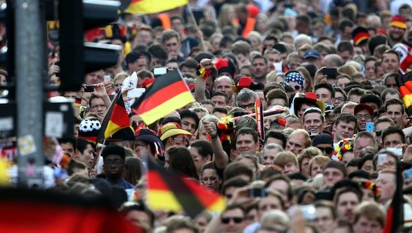 Wissenschaftler wollen zur WM "Fußballfieber" erforschen