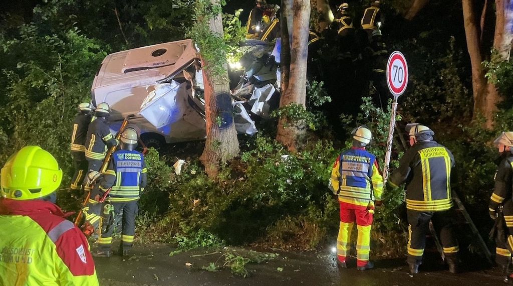 Verkehrsunfall in Lütgendortmund fordert Menschenrettung