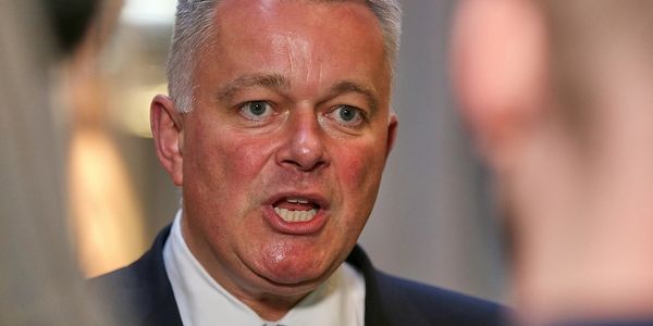 GKV-Sparpaket: Schnieder kritisiert Einschnitte für Pharmaindustrie