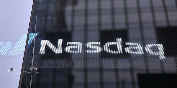 SpaceX legt zu Handelsbeginn zweistellig zu