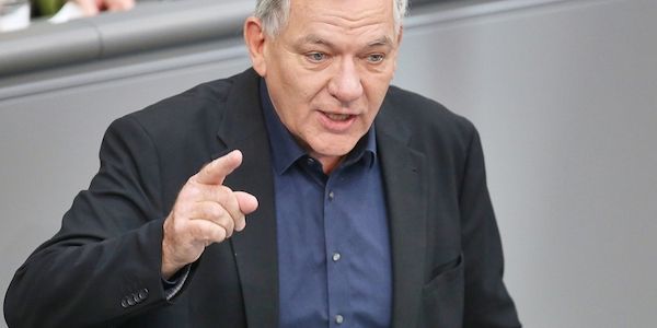 Gesundheitsreform: Van Aken wirft Warken "Sozialraub" vor