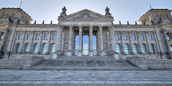 Dobrindt will konstante Drohnenabwehrfähigkeit für Bundestag